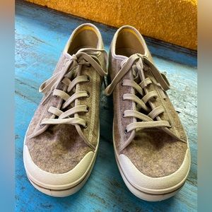 KEEN Elsa Lite women’s 10.  Recycled leather, Taupe Birch Sneakers